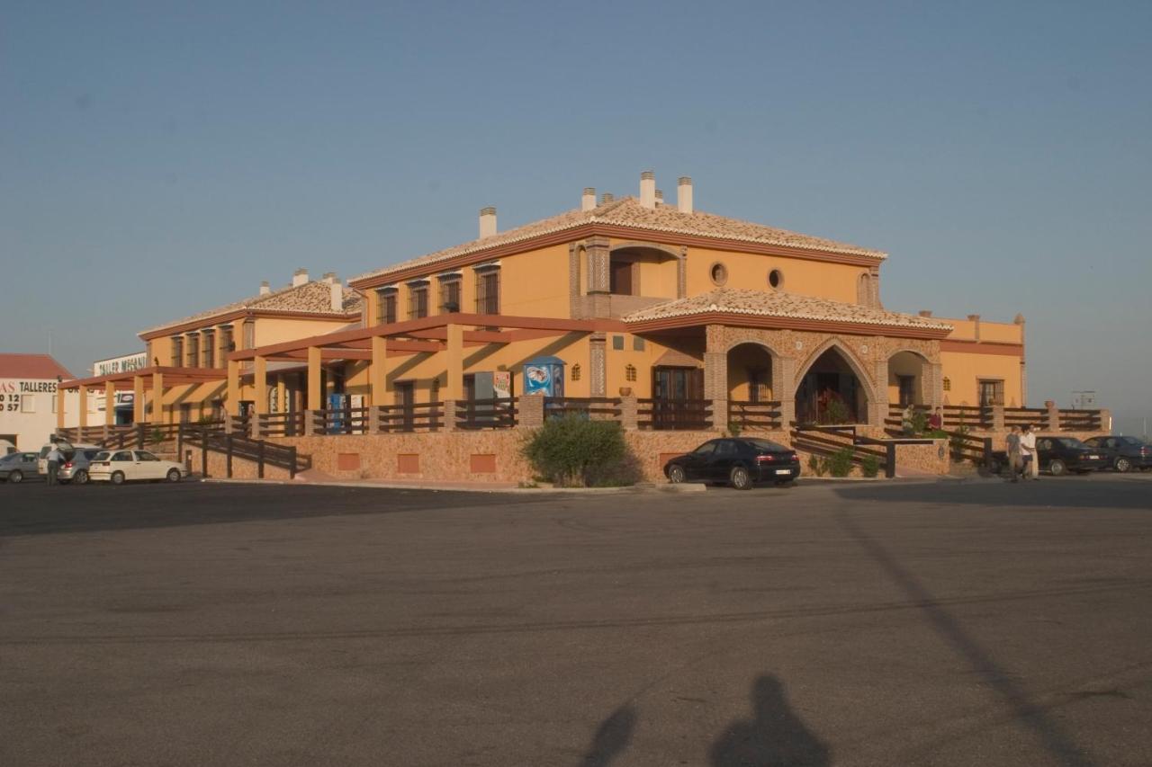 Hotel-Restaurante Cerrillo San Marcos Diezma Exterior foto