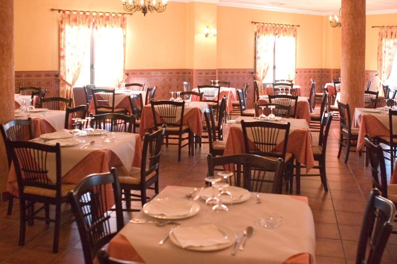 Hotel-Restaurante Cerrillo San Marcos Diezma Exterior foto